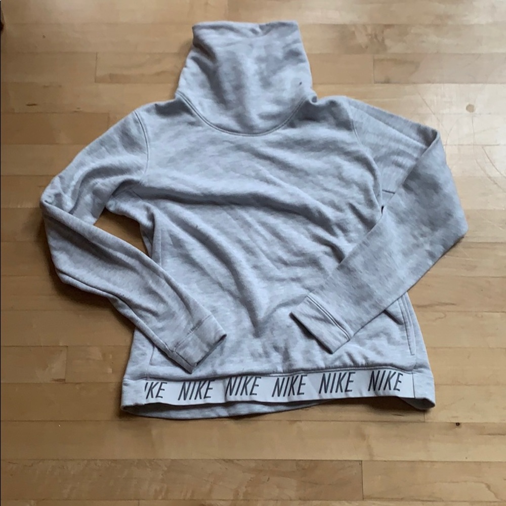 ✨Light grey Nike sweatshirt